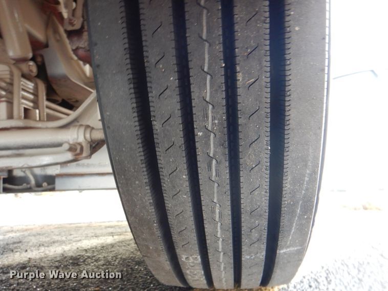 image for item DH7323 2003 Peterbilt 379  semi truck