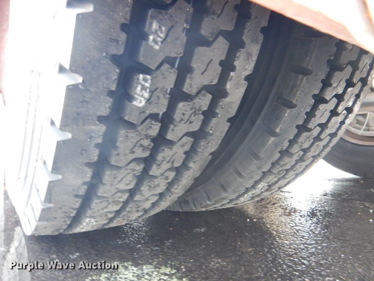 image for item DH7323 2003 Peterbilt 379  semi truck