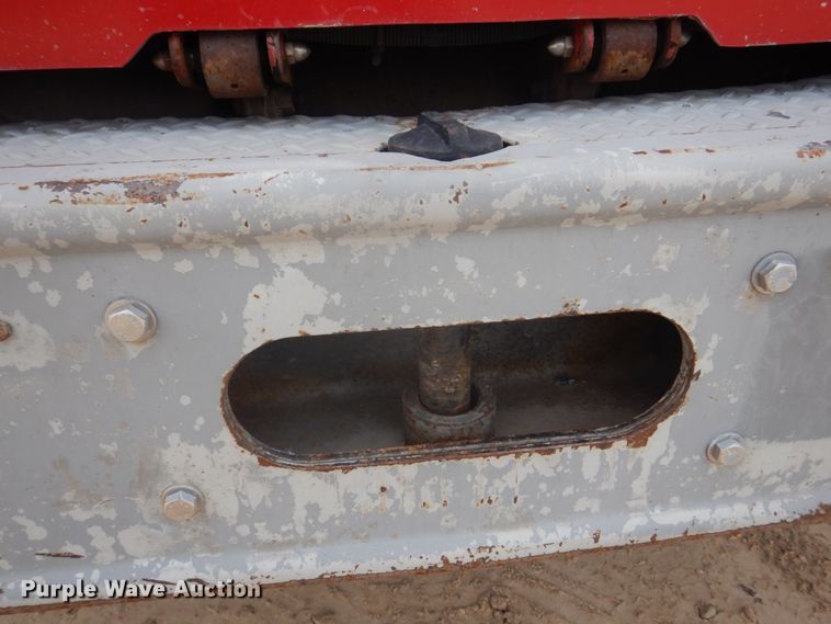 image for item DH8013 1993 International 9200  truck cab and chassis