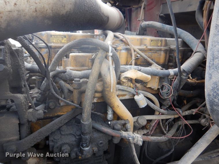 image for item DH8013 1993 International 9200  truck cab and chassis