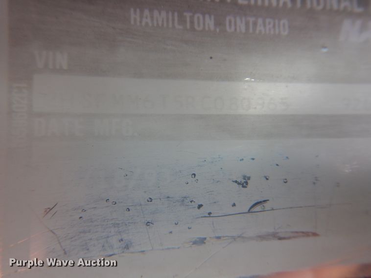 image for item DH8013 1993 International 9200  truck cab and chassis