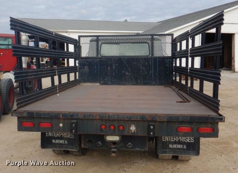 image for item DH8015 1991 International 4600  flatbed truck