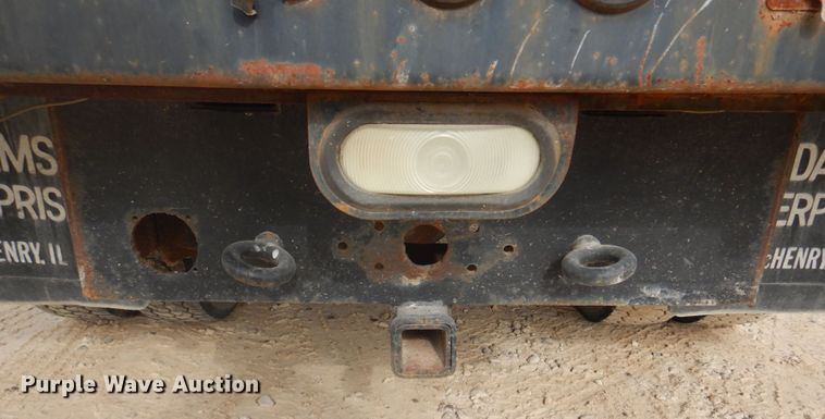 image for item DH8015 1991 International 4600  flatbed truck