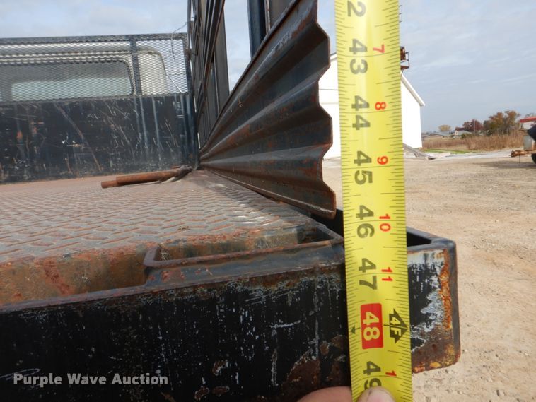 image for item DH8015 1991 International 4600  flatbed truck