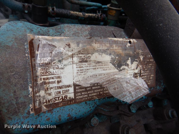 image for item DH8015 1991 International 4600  flatbed truck