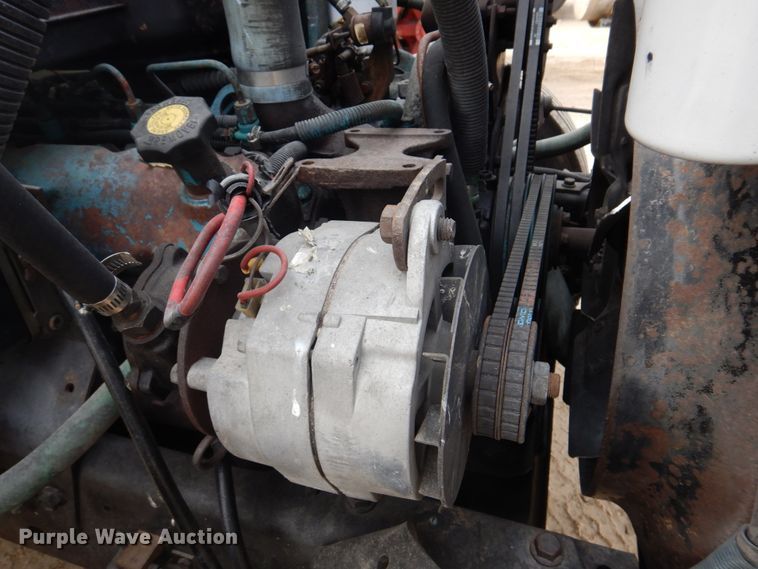 image for item DH8015 1991 International 4600  flatbed truck