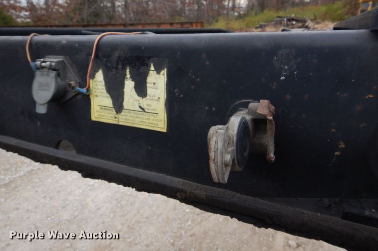 image for item DH8085 2002 Eager Beaver 55GSL  lowboy equipment trailer