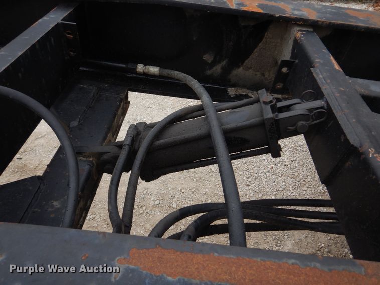 image for item DH8085 2002 Eager Beaver 55GSL  lowboy equipment trailer