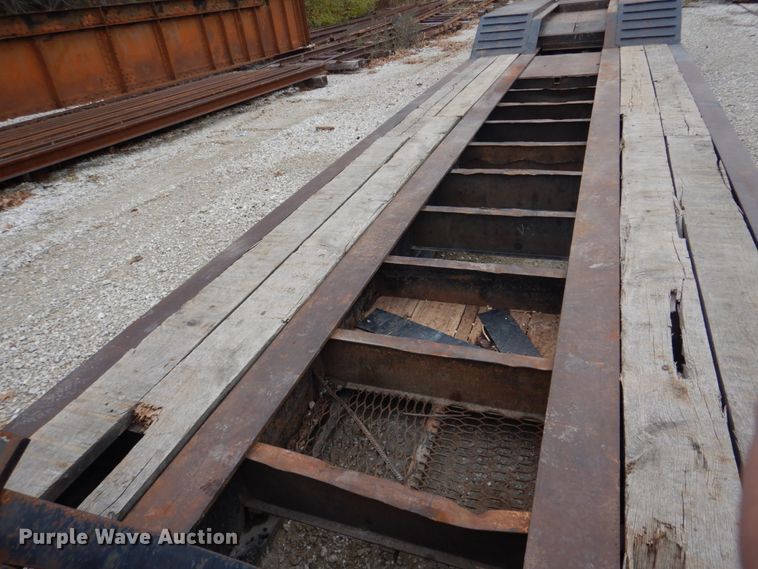 image for item DH8085 2002 Eager Beaver 55GSL  lowboy equipment trailer