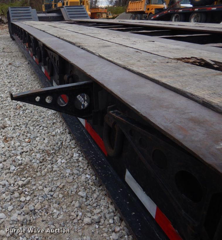 image for item DH8085 2002 Eager Beaver 55GSL  lowboy equipment trailer