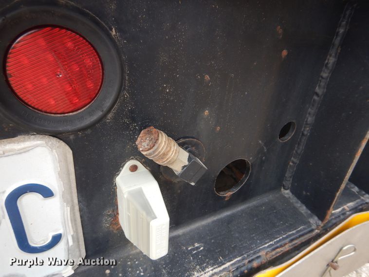 image for item DH8085 2002 Eager Beaver 55GSL  lowboy equipment trailer