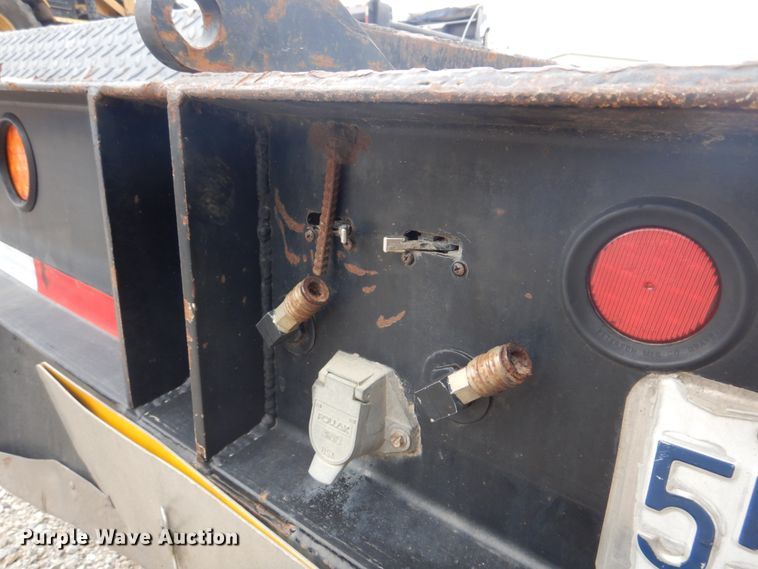 image for item DH8085 2002 Eager Beaver 55GSL  lowboy equipment trailer