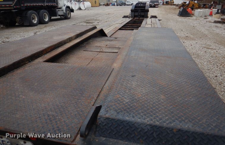 image for item DH8085 2002 Eager Beaver 55GSL  lowboy equipment trailer