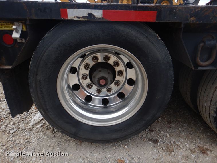 image for item DH8085 2002 Eager Beaver 55GSL  lowboy equipment trailer