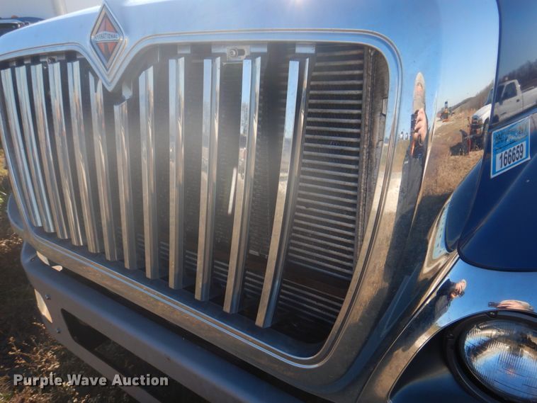 image for item DH8087 2013 International WorkStar 7300  box truck