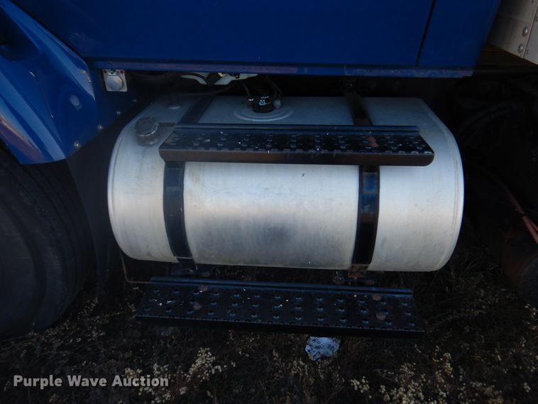 image for item DH8087 2013 International WorkStar 7300  box truck