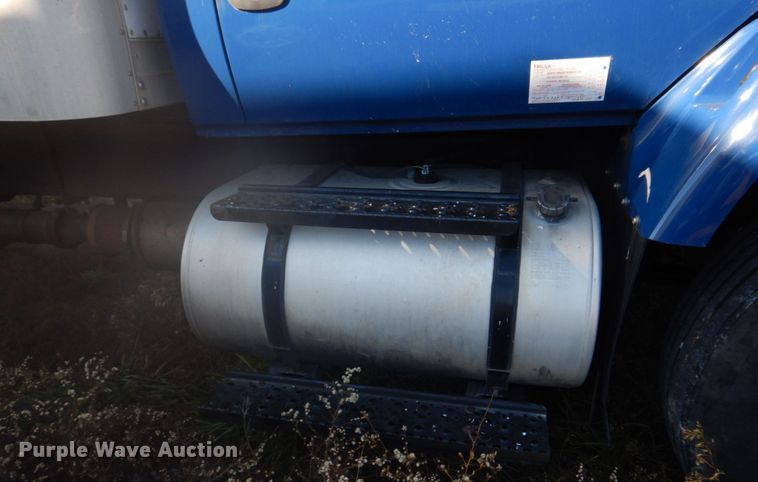 image for item DH8087 2013 International WorkStar 7300  box truck