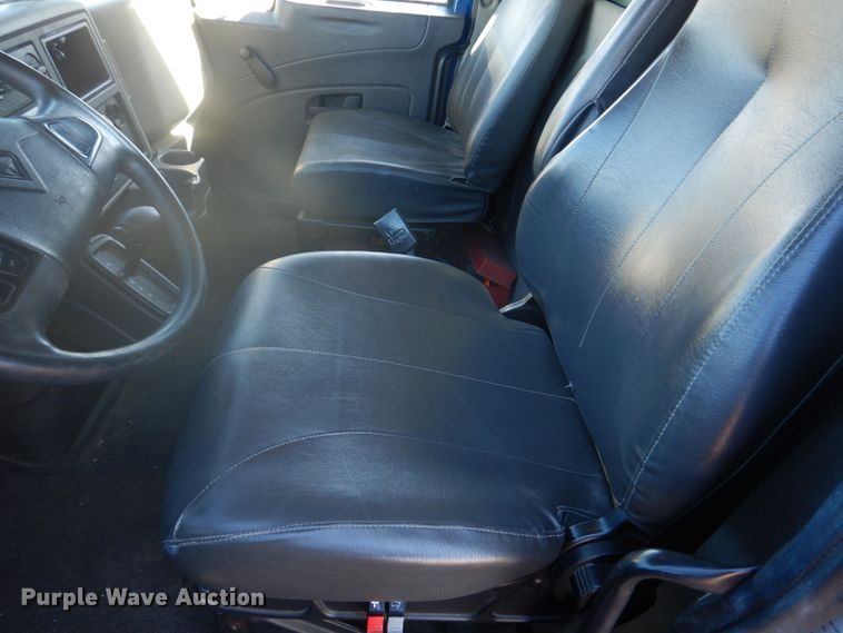 image for item DH8087 2013 International WorkStar 7300  box truck