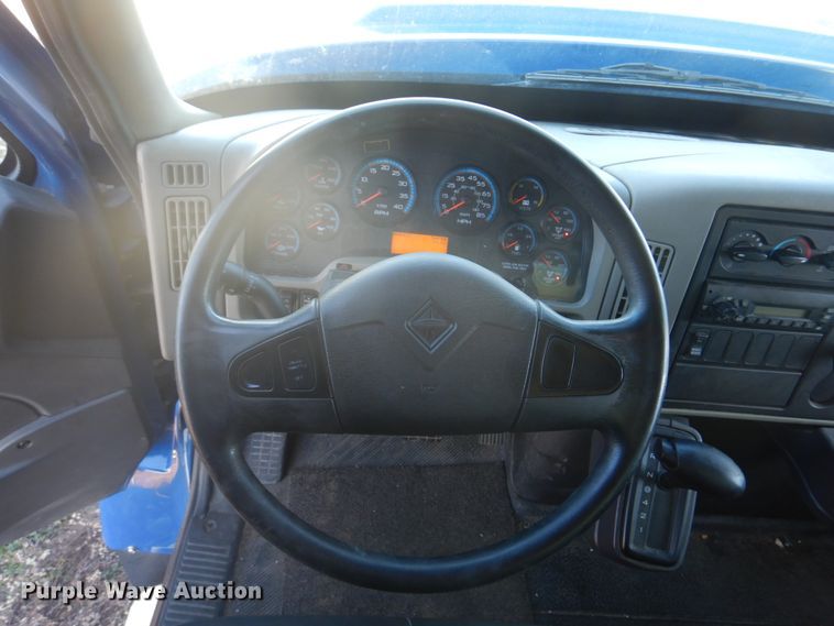 image for item DH8087 2013 International WorkStar 7300  box truck