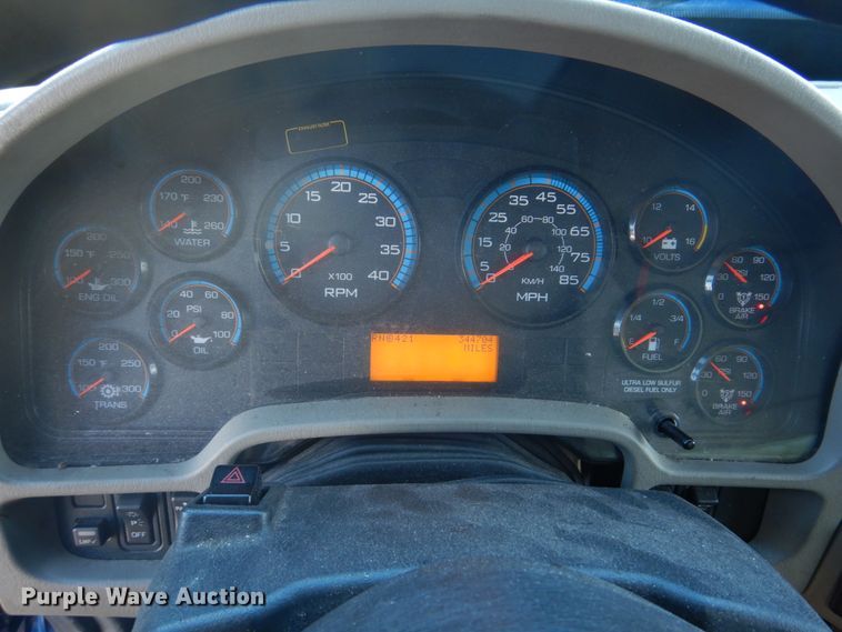 image for item DH8087 2013 International WorkStar 7300  box truck