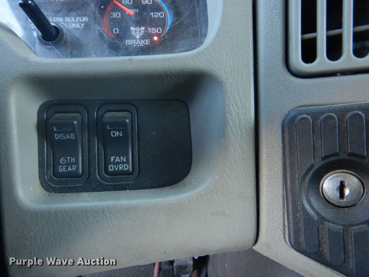 image for item DH8087 2013 International WorkStar 7300  box truck