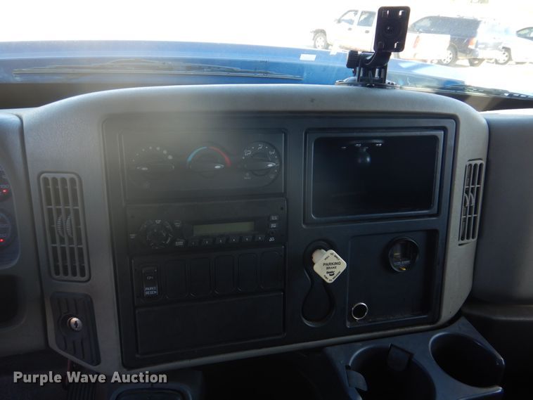 image for item DH8087 2013 International WorkStar 7300  box truck