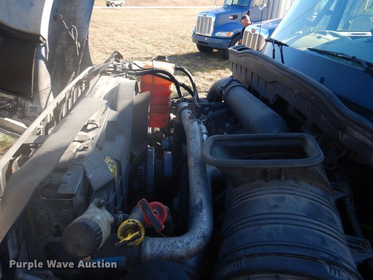 image for item DH8087 2013 International WorkStar 7300  box truck