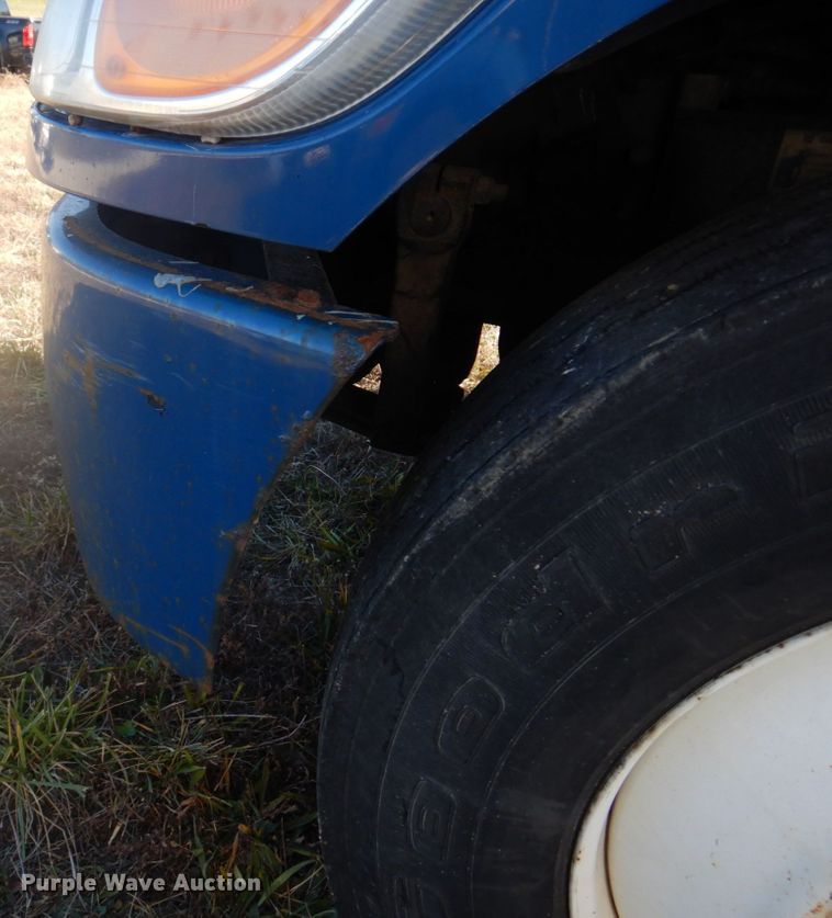 image for item DH8088 2009 Peterbilt 335  box truck