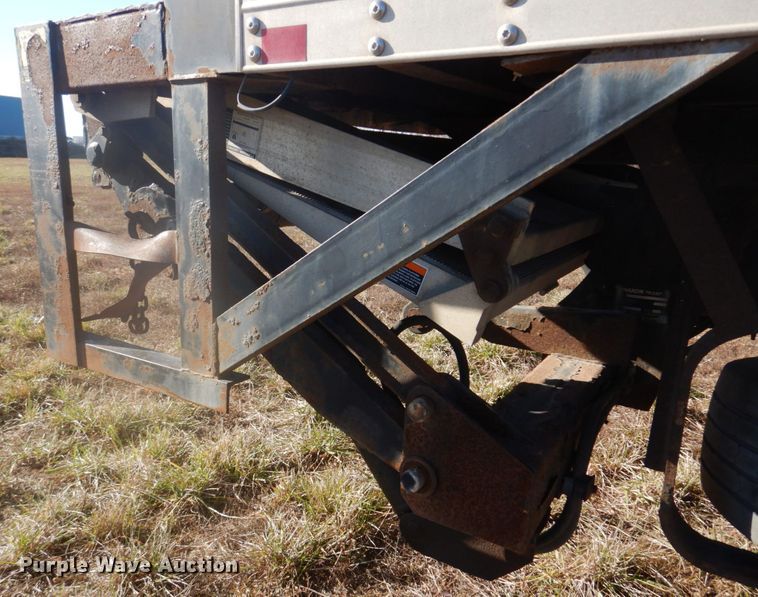 image for item DH8088 2009 Peterbilt 335  box truck