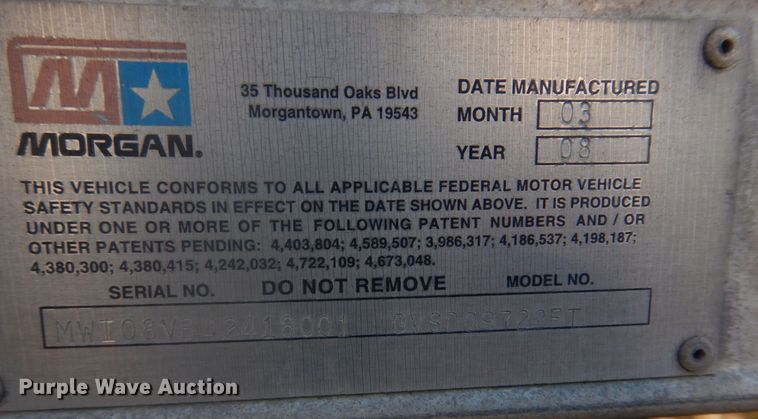 image for item DH8088 2009 Peterbilt 335  box truck