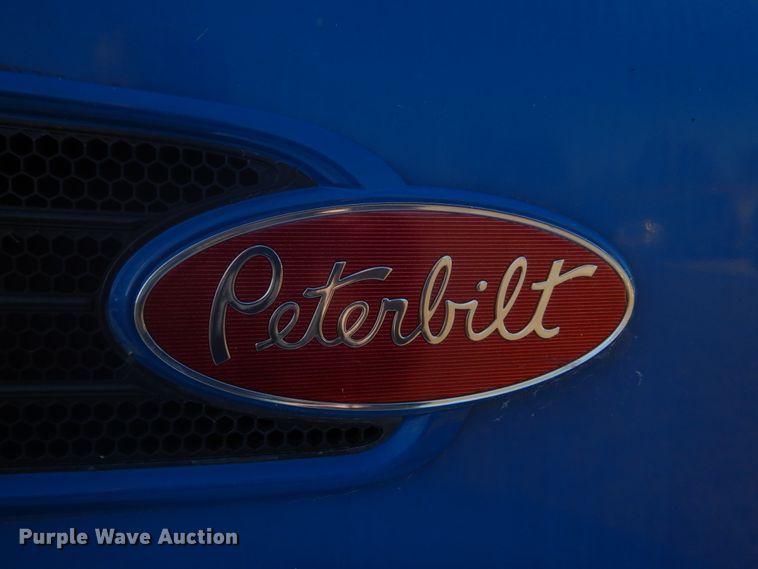 image for item DH8088 2009 Peterbilt 335  box truck