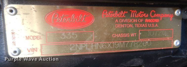 image for item DH8088 2009 Peterbilt 335  box truck