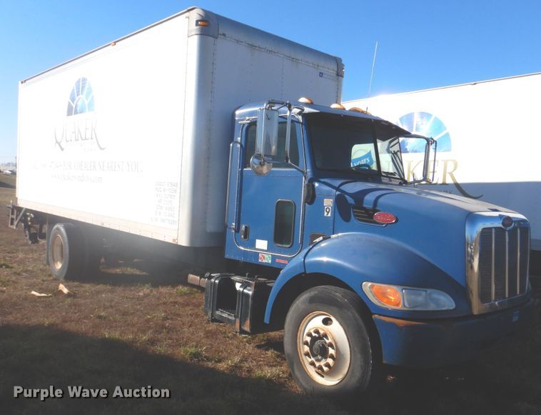 image for item DH8089 2009 Peterbilt 335  box truck