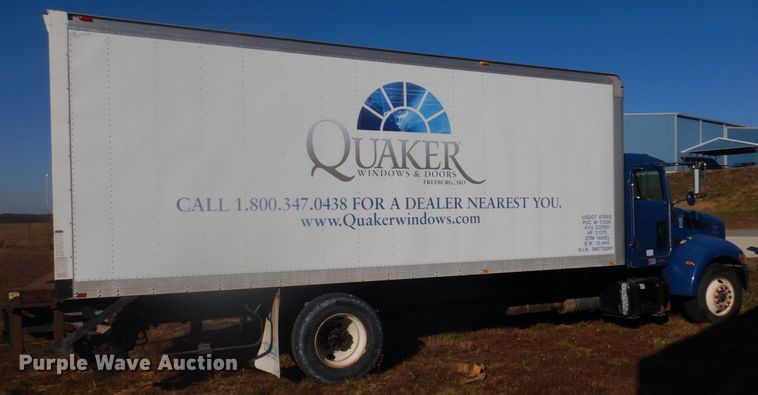 image for item DH8089 2009 Peterbilt 335  box truck