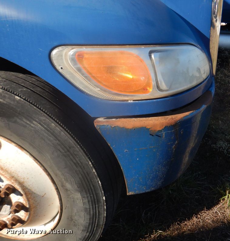 image for item DH8089 2009 Peterbilt 335  box truck