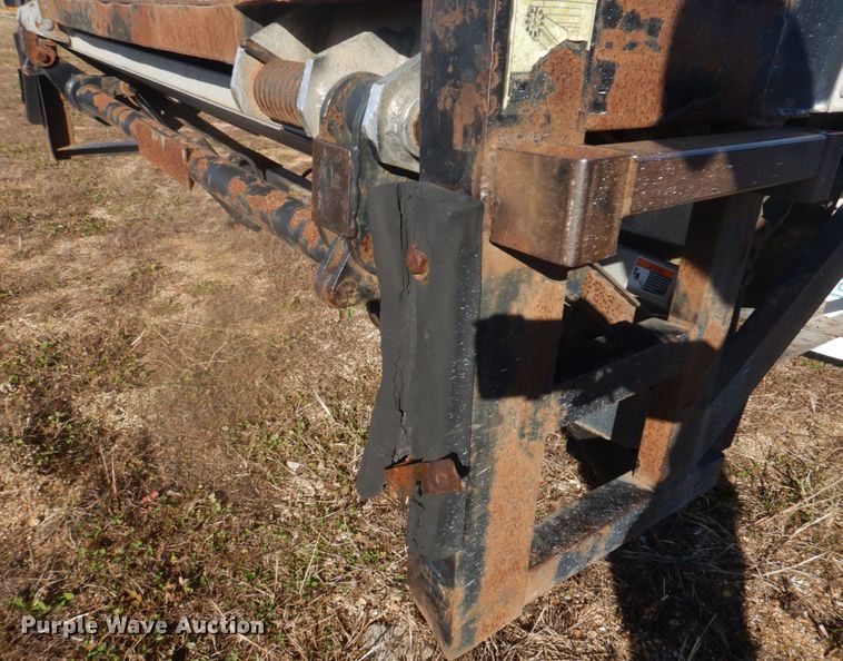 image for item DH8089 2009 Peterbilt 335  box truck