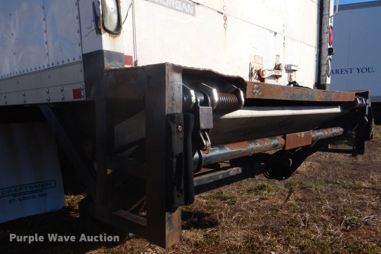 image for item DH8089 2009 Peterbilt 335  box truck