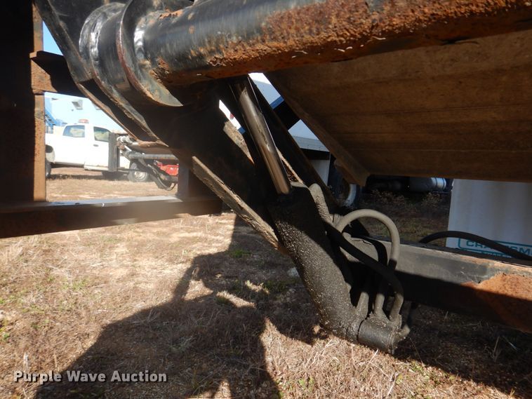 image for item DH8089 2009 Peterbilt 335  box truck