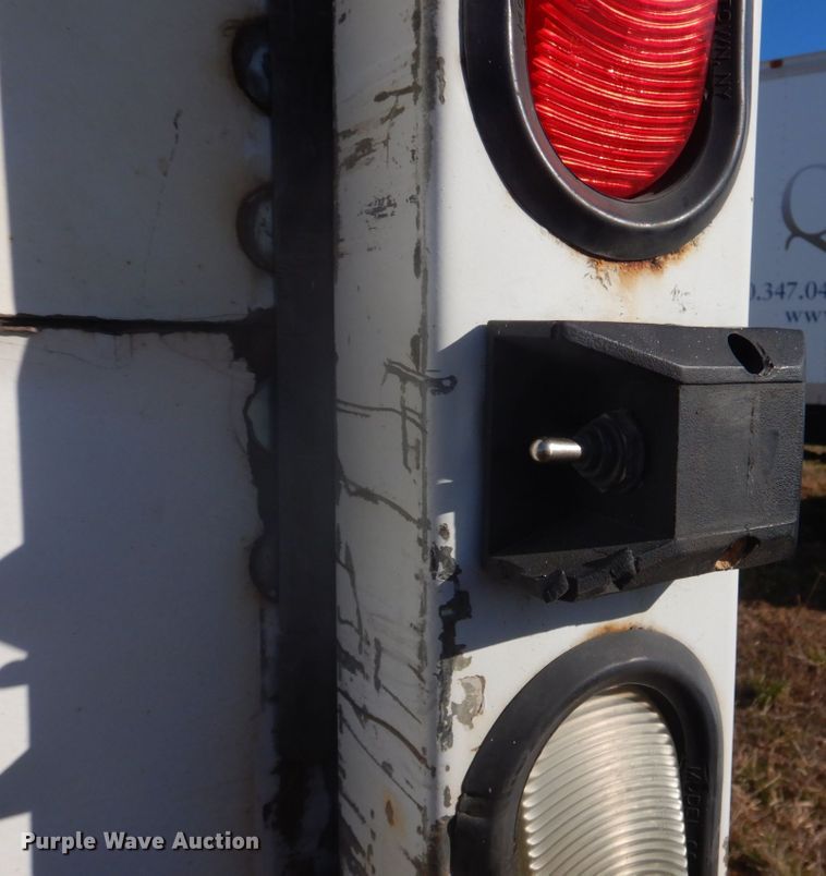 image for item DH8089 2009 Peterbilt 335  box truck