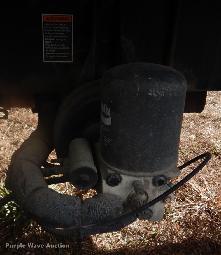 image for item DH8089 2009 Peterbilt 335  box truck