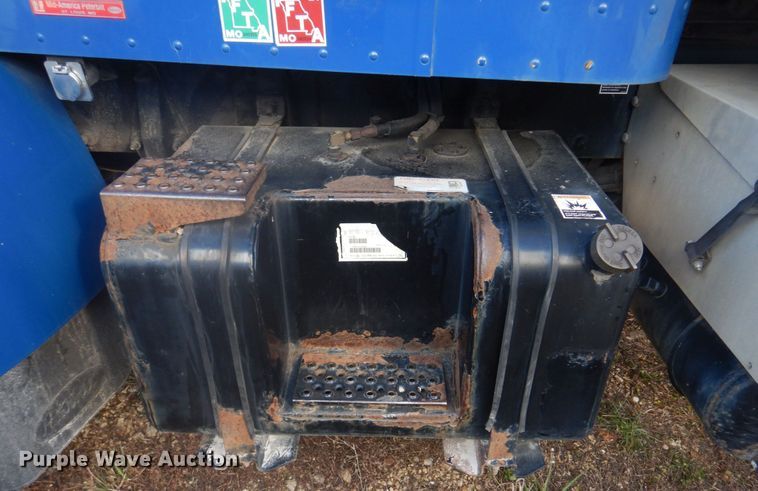 image for item DH8089 2009 Peterbilt 335  box truck