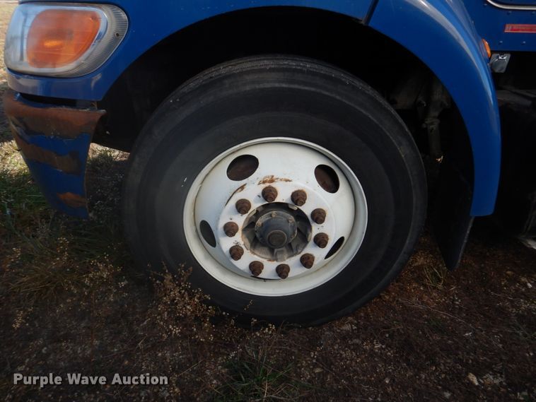 image for item DH8089 2009 Peterbilt 335  box truck