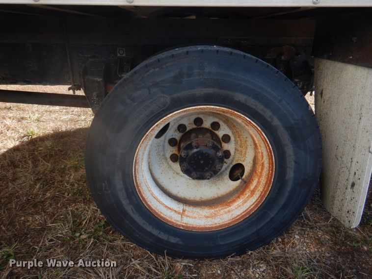 image for item DH8089 2009 Peterbilt 335  box truck