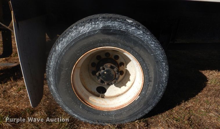 image for item DH8089 2009 Peterbilt 335  box truck