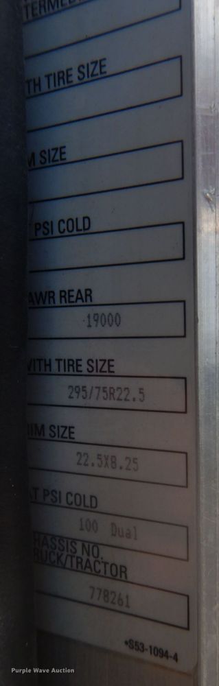 image for item DH8089 2009 Peterbilt 335  box truck