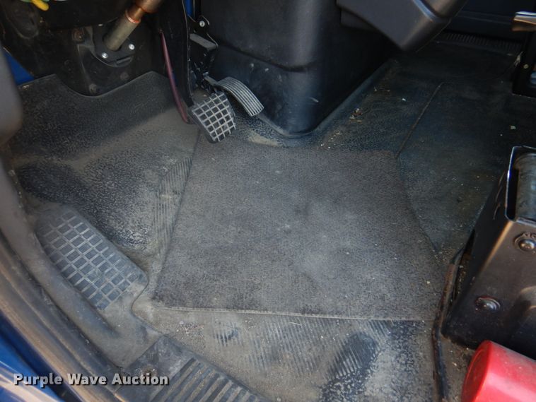 image for item DH8090 2014 International WorkStar 7300  box truck