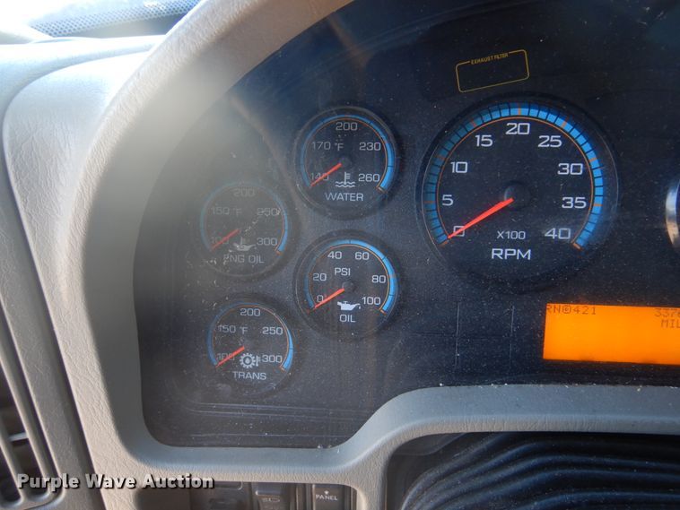 image for item DH8090 2014 International WorkStar 7300  box truck