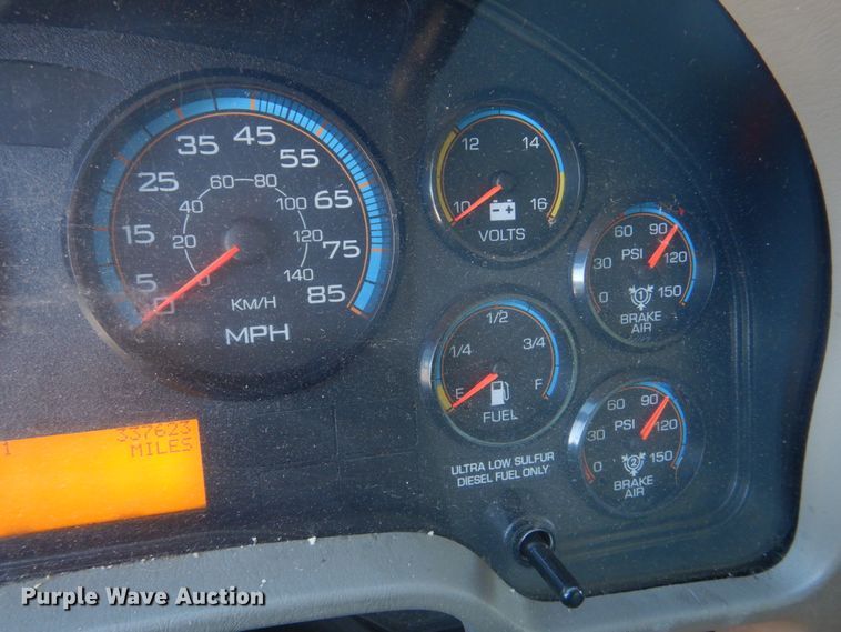 image for item DH8090 2014 International WorkStar 7300  box truck