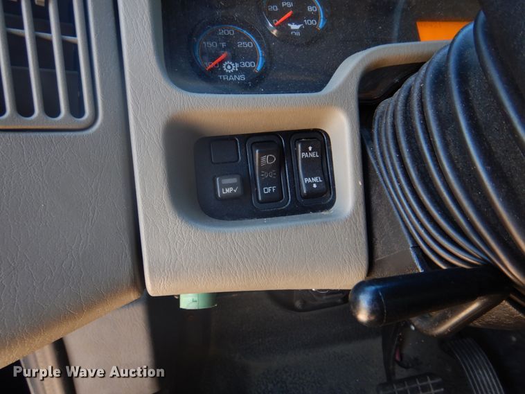 image for item DH8090 2014 International WorkStar 7300  box truck