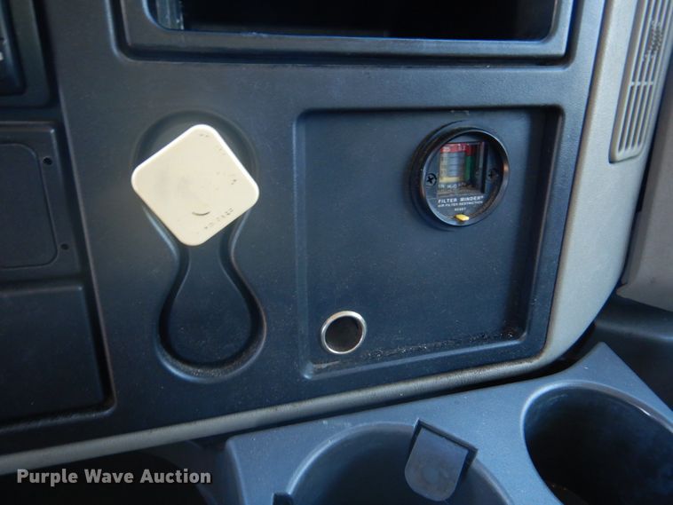 image for item DH8090 2014 International WorkStar 7300  box truck